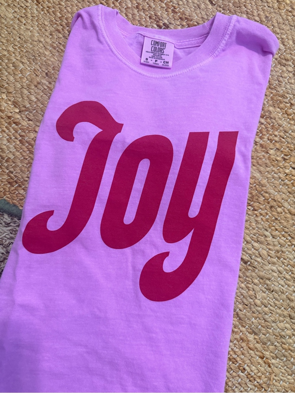 Comfort Colors Lavender Crop Tee with Red "Joy" Graphic - Picture 2 of 3